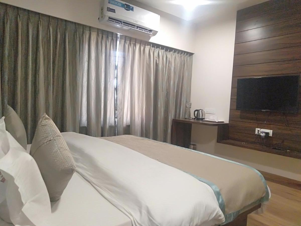 Hotel Shiv Sangram Ahmednagar Esterno foto