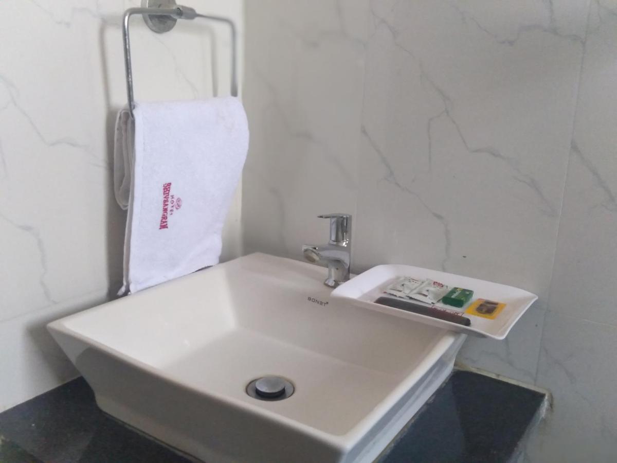 Hotel Shiv Sangram Ahmednagar Esterno foto