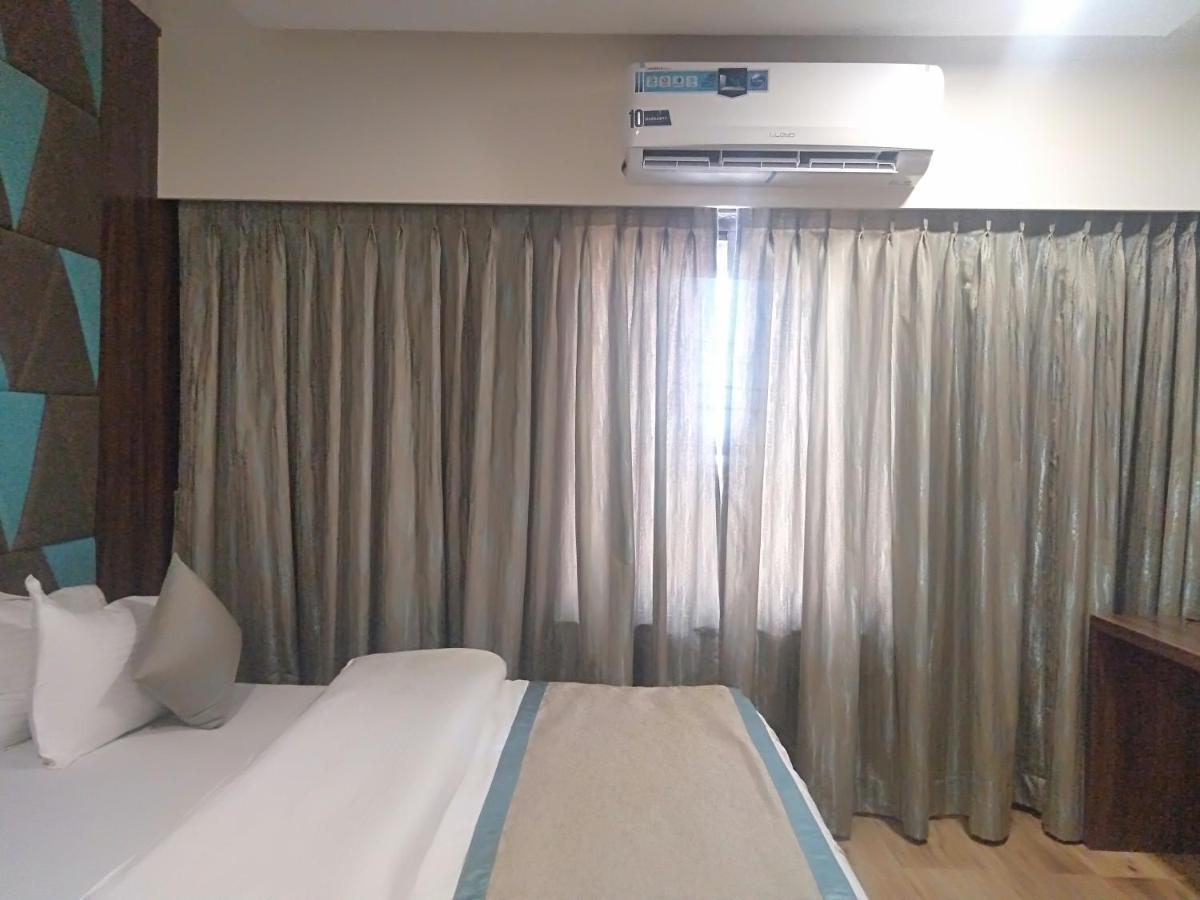 Hotel Shiv Sangram Ahmednagar Esterno foto