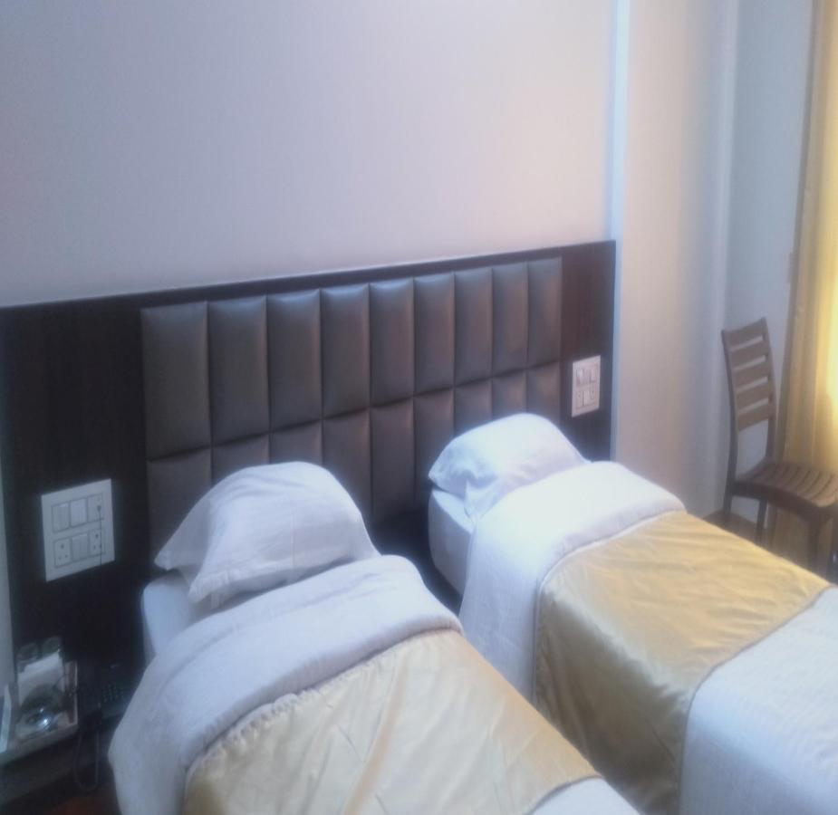Hotel Shiv Sangram Ahmednagar Esterno foto