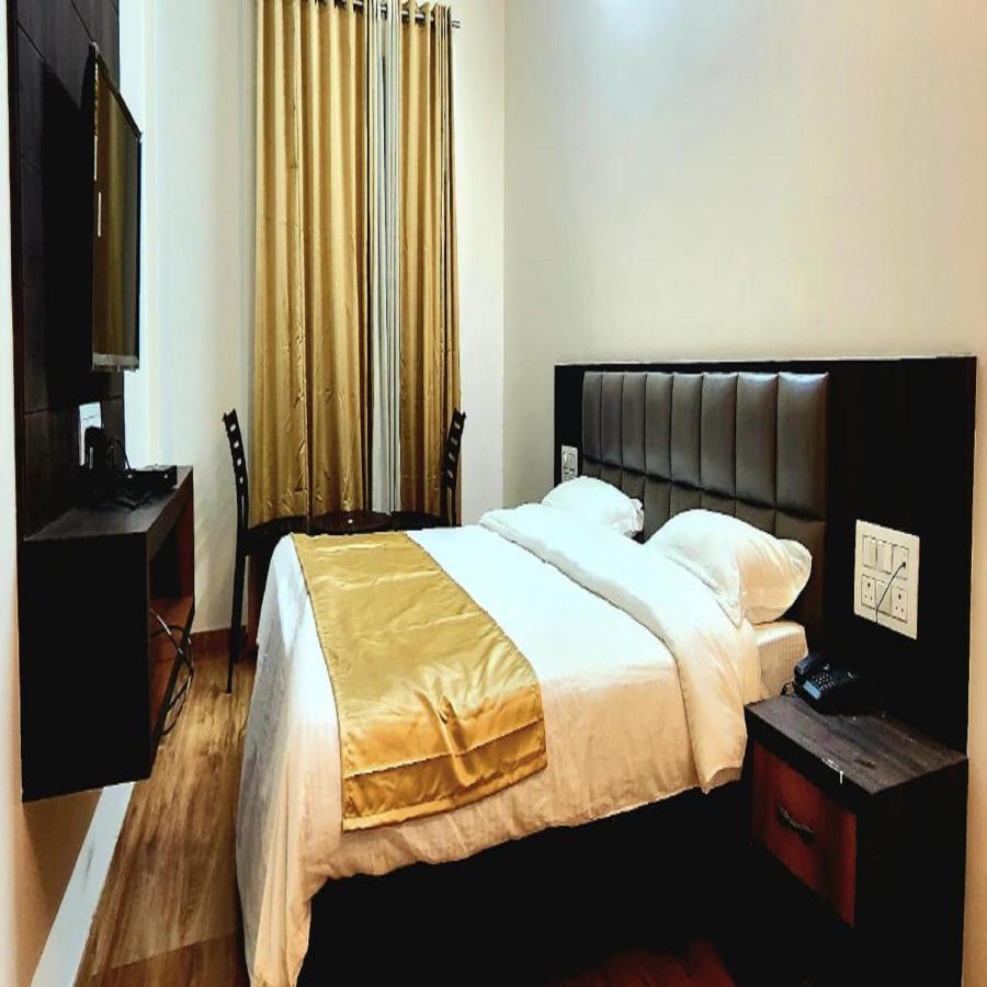 Hotel Shiv Sangram Ahmednagar Esterno foto